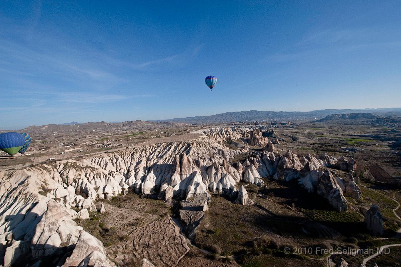 20100405_075710 D3.jpg - Ballooning in Cappadocia